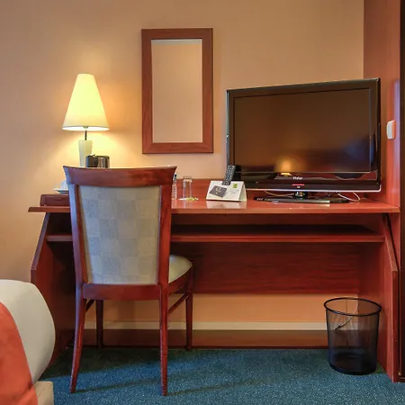 Hotel Western Premier Des Vignes Et Des Anges