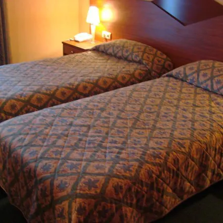 Hotel Western Premier Des Vignes Et Des Anges 4*